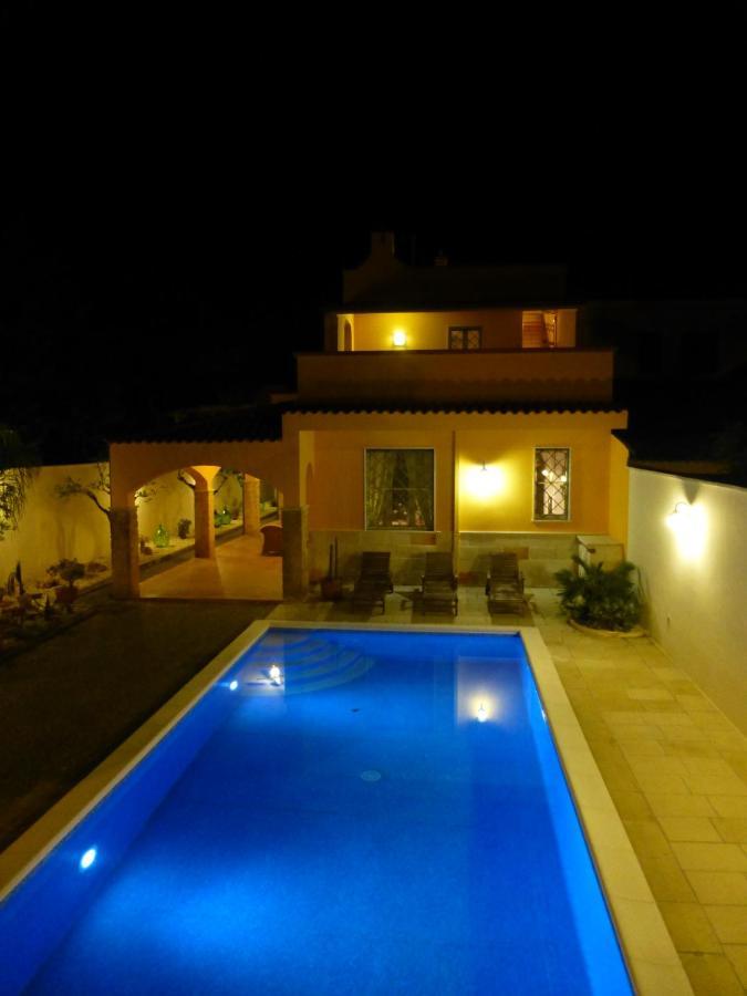 Villa Suzannah Lendinuso Exterior photo