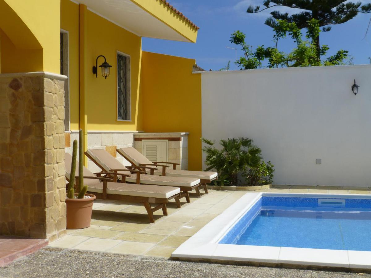 Villa Suzannah Lendinuso Exterior photo