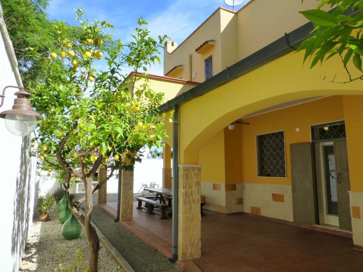 Villa Suzannah Lendinuso Exterior photo