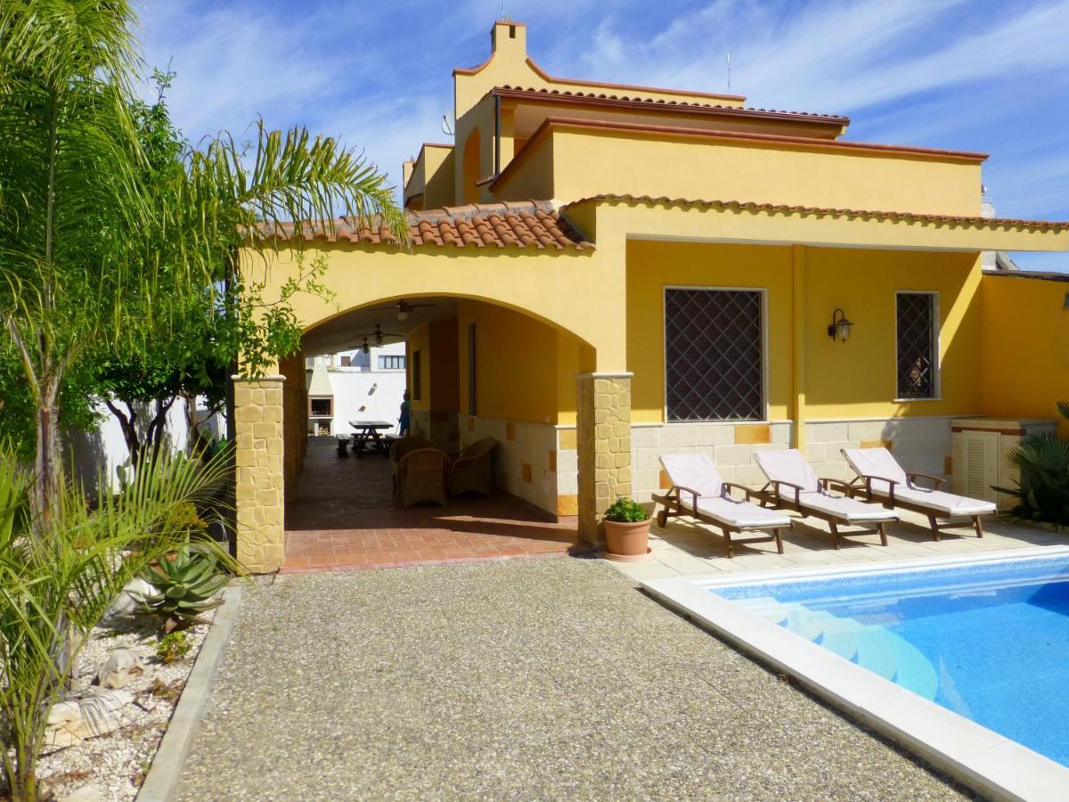 Villa Suzannah Lendinuso Exterior photo